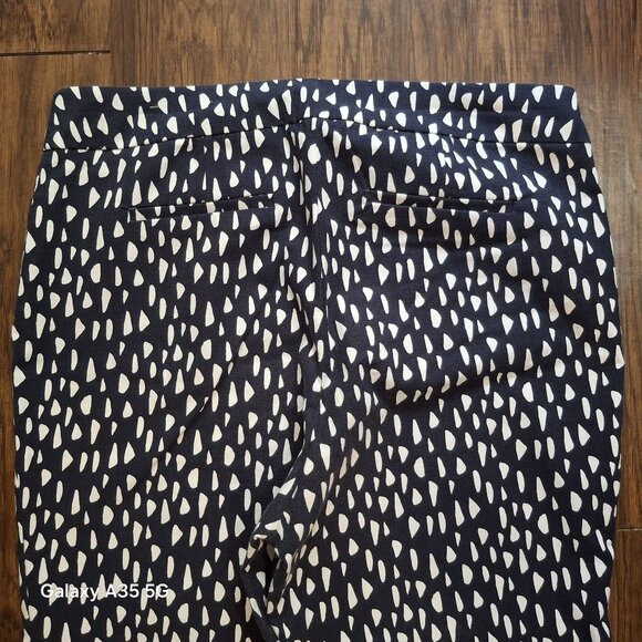 NWOT Chico Women's Stretchy Cropped Navy & White Printed Pants Size 12 By Loft - Picture 6 of 10